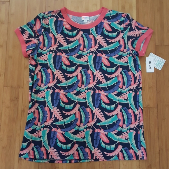 LuLaRoe Tops - NWT LuLaRoe Liv shirt